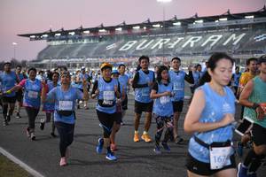 BIB: 51725
                            <button type="button" onclick="openModal(10462015)" class="btn btn-primary btn-sm float-right btn-popup" data-toggle="modal" data-target=".modal-high-quality">
                        <i class="fas fa-shopping-cart"></i> Add to Cart
                    </button>
                                            <button type="button" onclick="isThisMe(10462015, true)" class="btn btn-success btn-sm float-right btn-popup btn-isme hidden" data-toggle="tooltip" data-placement="bottom" title="นี่คือรูปของคุณใช่ไหม คลิกที่นี่เพื่อเอาเข้าอัลบั้ม">
                        <i class="fas fa-plus"></i> Add to album
                    </button>
                    <button type="button" onclick="isThisMe(10462015, false)" class="btn btn-warning btn-sm float-right btn-popup btn-isnotme hidden">
                        <i class="fas fa-ban"></i> Remove from album
                    </button>